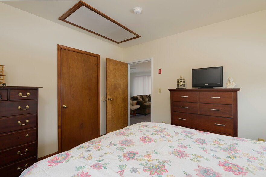 More Photos Of 166 Rosehill Ave, West Grove Multifamily For Sale