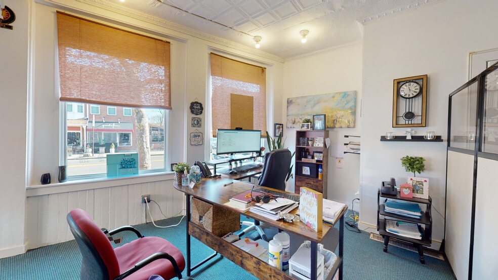 More Photos Of 934 State St, New Haven Apartments For Lease