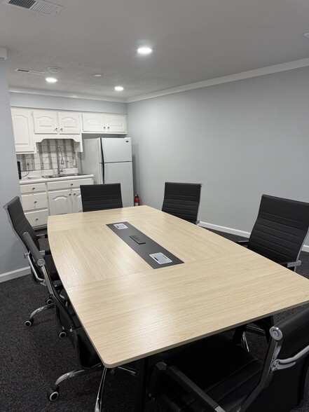 More Photos Of 1160 Topside Rd, Louisville Flex For Lease
