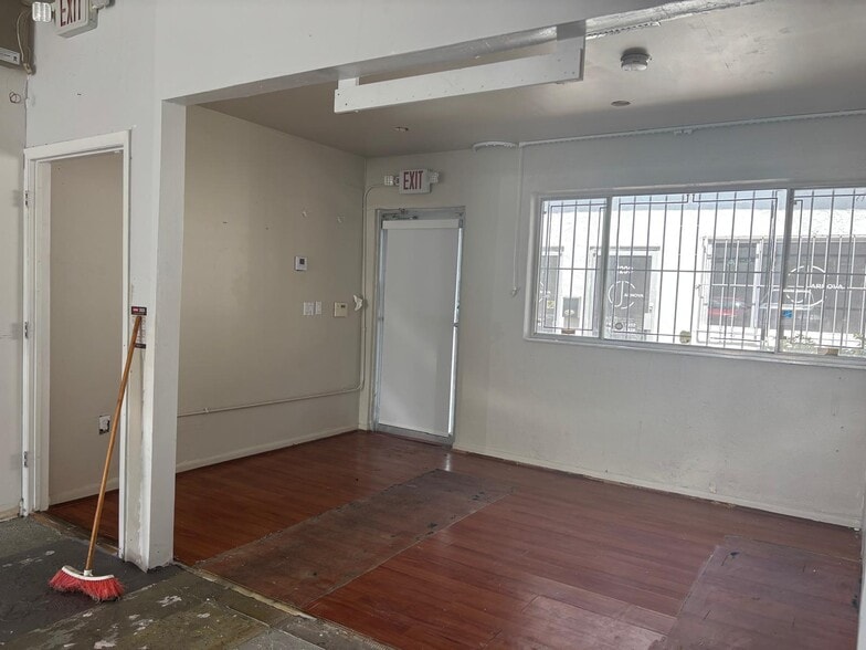 More Photos Of 7251-7309 NW 12th St, Miami Warehouse For Lease