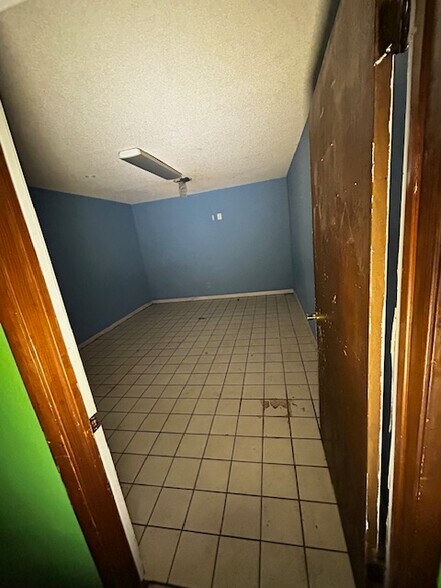 More Photos Of 2770 N Douglass St, Malden Storefront Retail Office For Sale