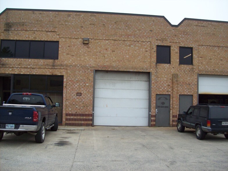 Primary Photo Of 22854 Bryant Ct, Dulles Town Center Warehouse For Sale
