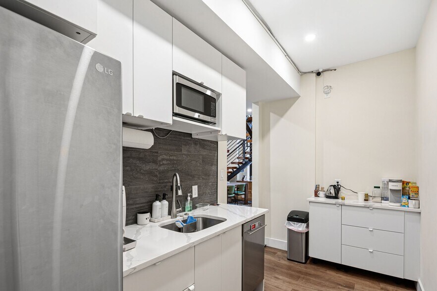 More Photos Of 1425 Locust St, Philadelphia Apartments For Lease