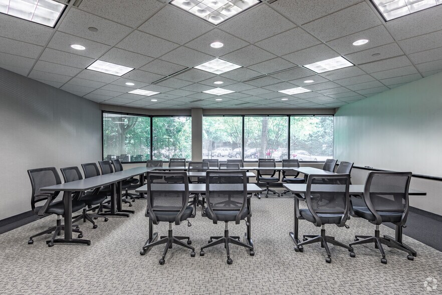 More Photos Of 5041 Corporate Woods Dr, Virginia Beach Unknown For Lease