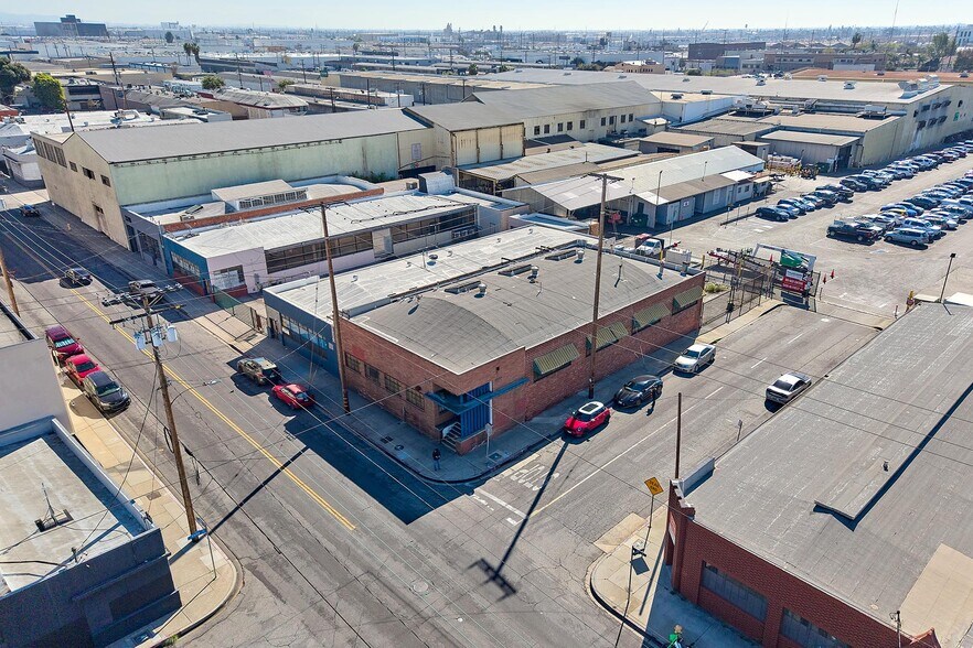 More Photos Of 2302 E 38th St, Vernon Manufacturing For Sale