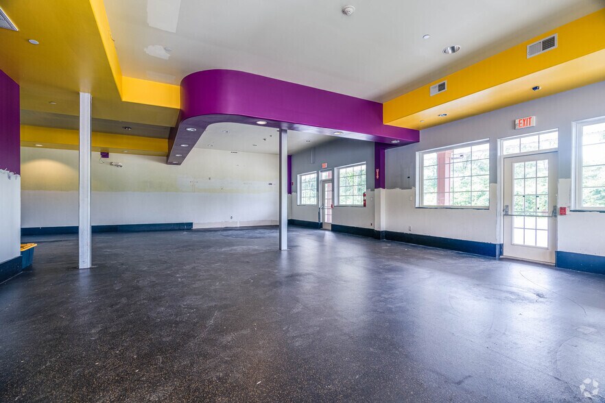 More Photos Of 22 US Highway 6, Port Jervis General Retail For Lease