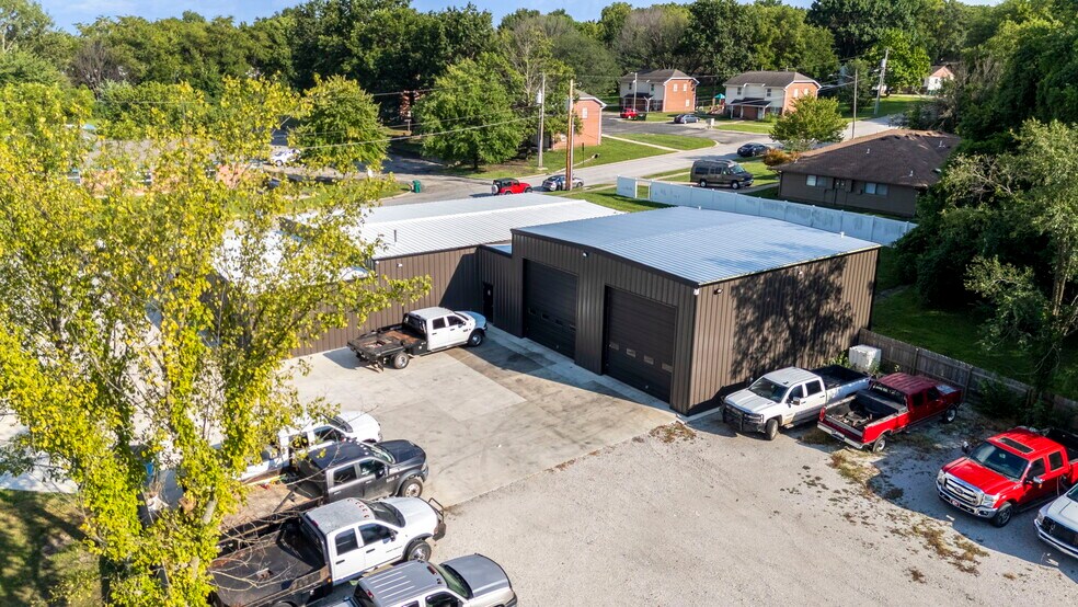 More Photos Of 404 N East St, Paola Auto Repair For Sale