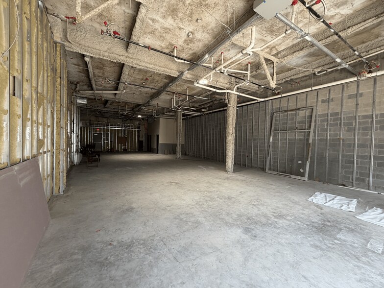 More Photos Of 3100 Bergenline Ave, Union City Office Residential For Lease
