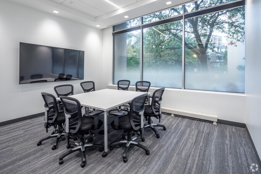 More Photos Of 8455 Colesville Rd, Silver Spring Office For Sale