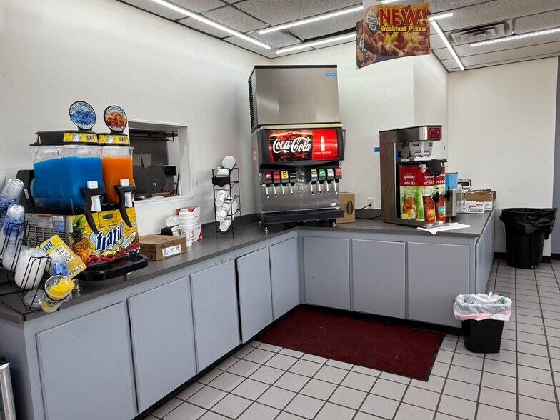 More Photos Of 407 Highway 27 Byp, Nashville Service Station For Sale