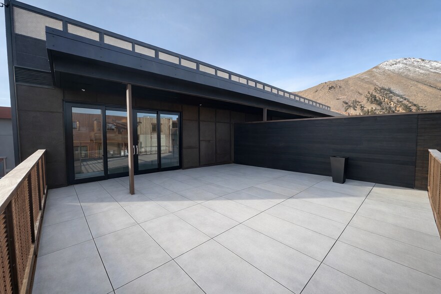 More Photos Of 130 Gulf Stream Ln, Hailey Flex For Sale