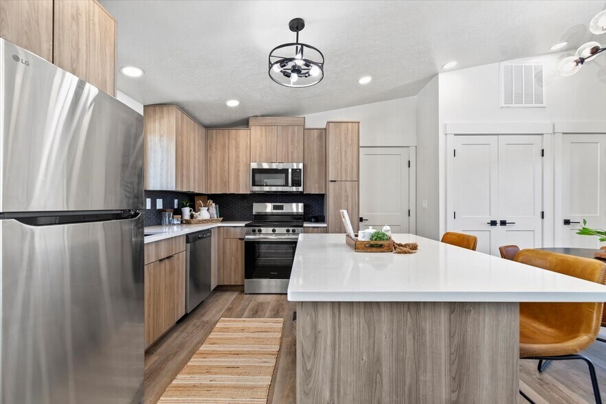 More Photos Of 362-436 W London St, Middleton Manufactured Housing Mobile Home Park For Sale
