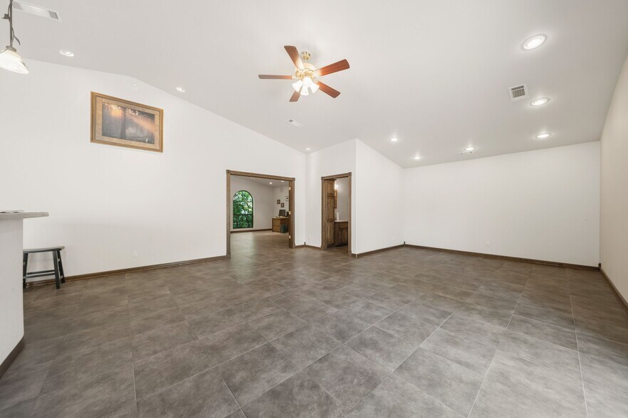 More Photos Of 15288 AR-22, Dardanelle Warehouse For Sale