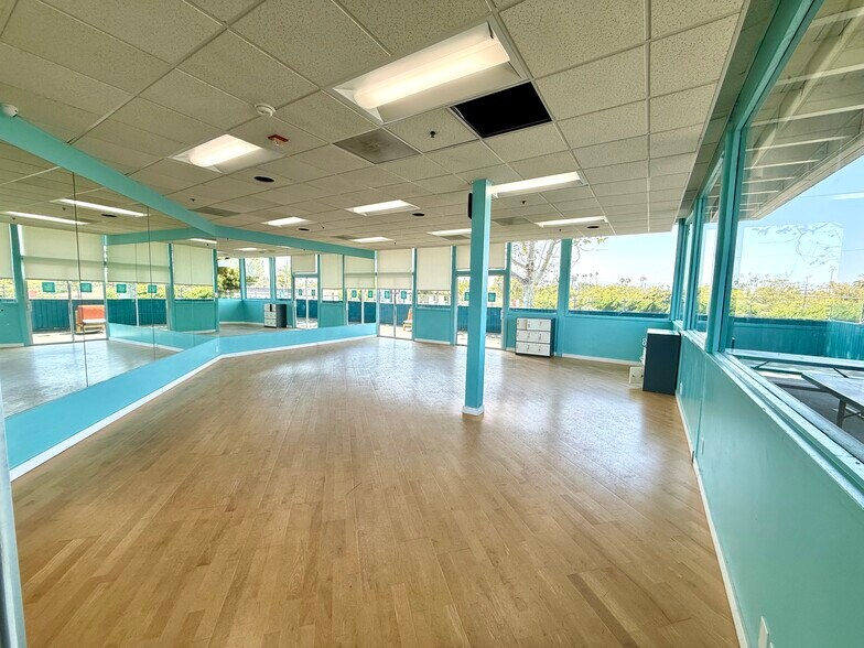 More Photos Of 2929 Washington Blvd, Marina del Rey Loft Creative Space For Lease