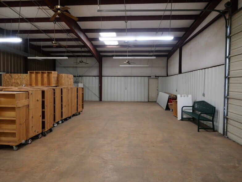 More Photos Of 1364 NE 3rd St, Oklahoma City Warehouse For Sale
