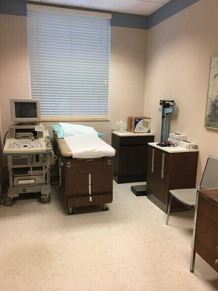 More Photos Of 900 NW 17th Ave, Delray Beach Medical For Sale