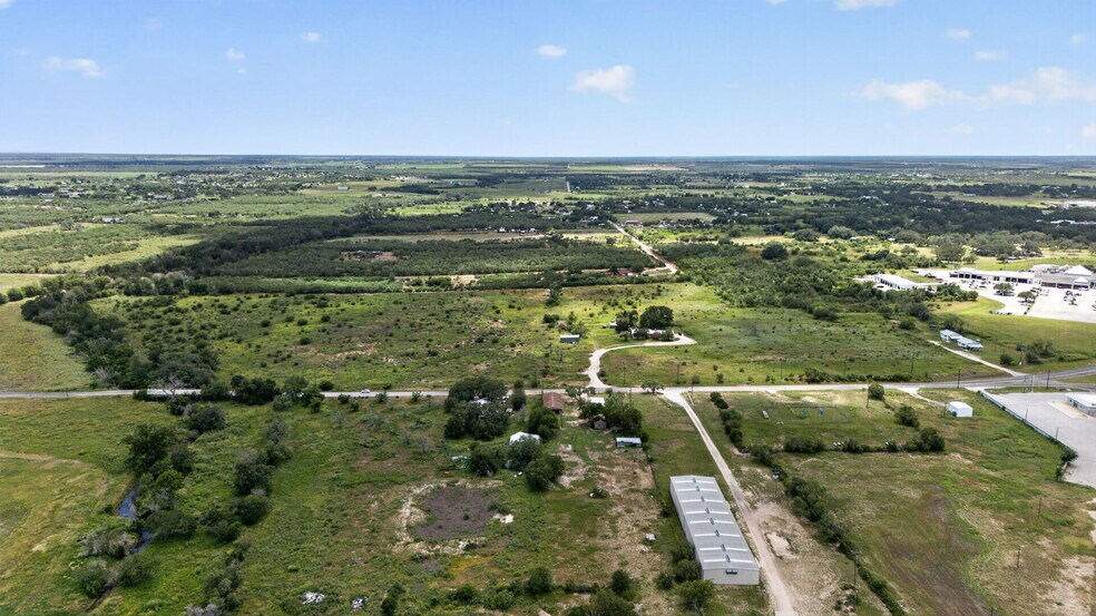 More Photos Of 180 County Road 777, Devine Land For Sale