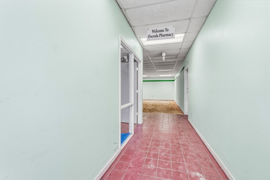 More Photos Of 1635 14th Ave, Vero Beach Office For Lease