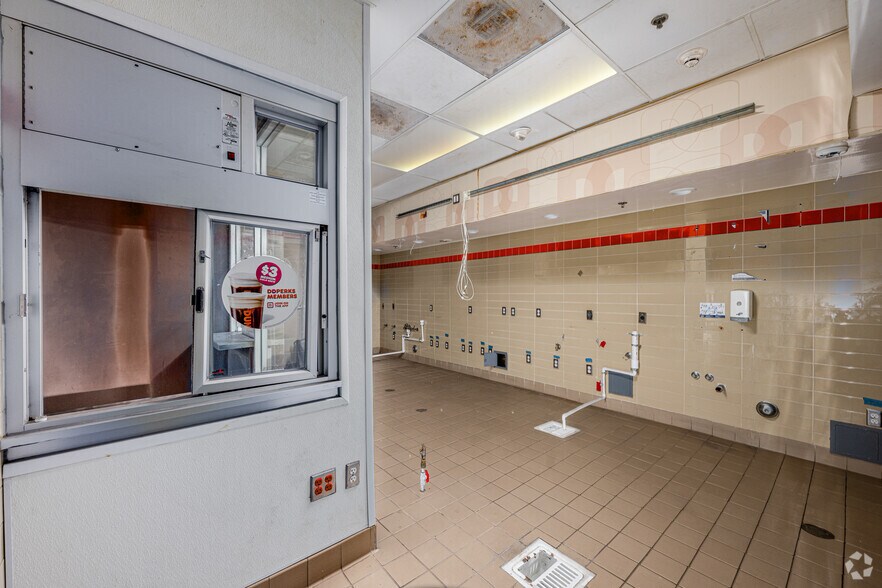 More Photos Of 701 W 7th St, Los Angeles Apartments For Lease