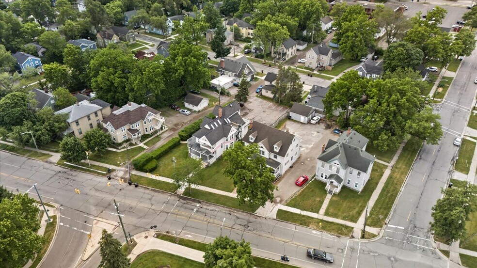 More Photos Of 415 W Forest Ave, Ypsilanti Sorority Fraternity House For Sale