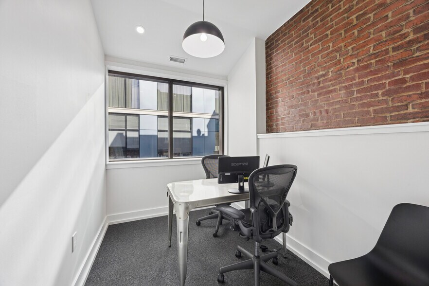 More Photos Of 1631-1633 Locust St, Philadelphia Office For Lease