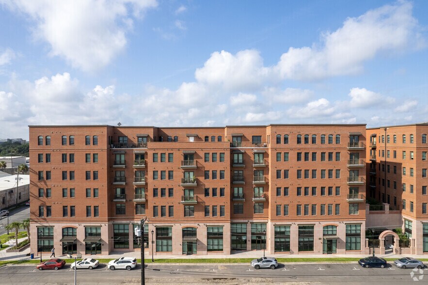 More Photos Of 630 Indian St, Savannah Apartments For Lease