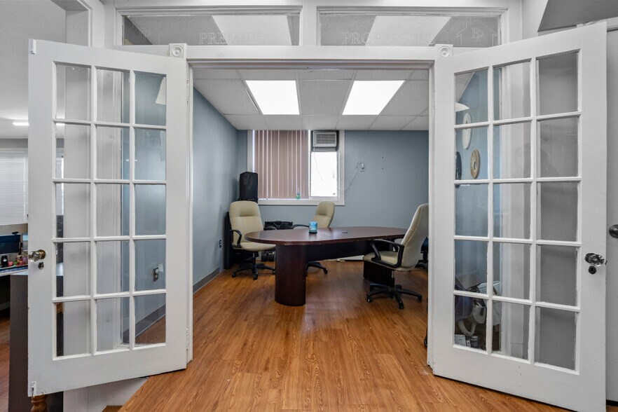 More Photos Of 97-101 Main St, Malden Storefront Retail Office For Lease