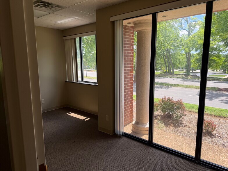 More Photos Of 5400 Maryland Way, Brentwood Office For Lease