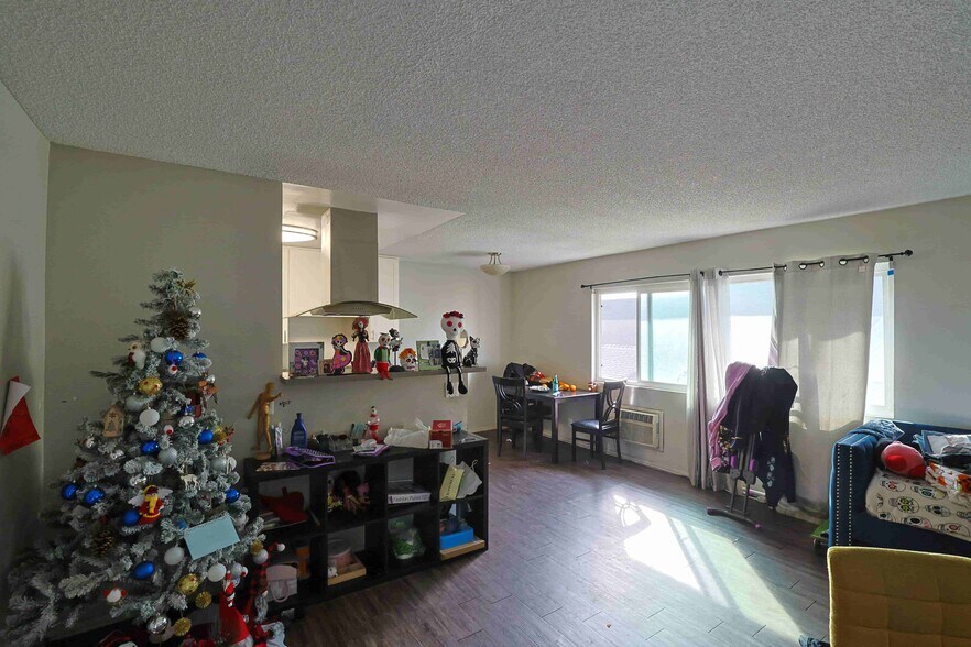 More Photos Of 2202-2208 Michigan Ave, Los Angeles Apartments For Sale