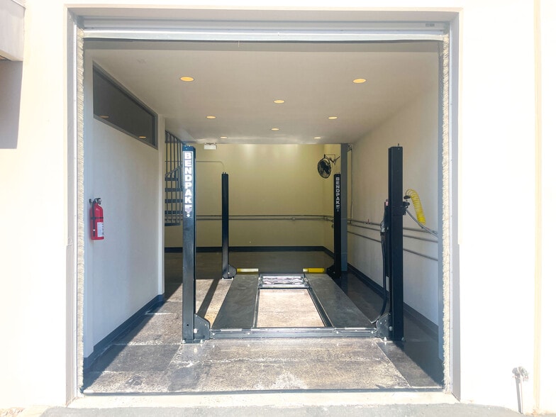 More Photos Of 2631 Lavery Ct, Newbury Park Industrial For Sale