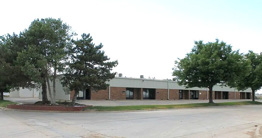 More Photos Of 300 E 16th St, Greeley Warehouse For Lease