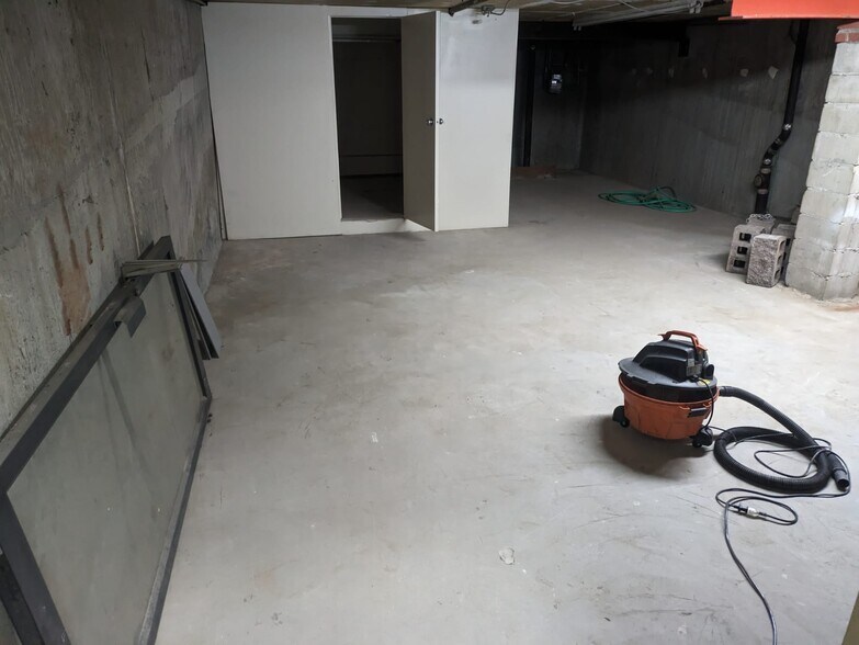 More Photos Of 346-348 Liberty Ave, Brooklyn Storefront For Lease