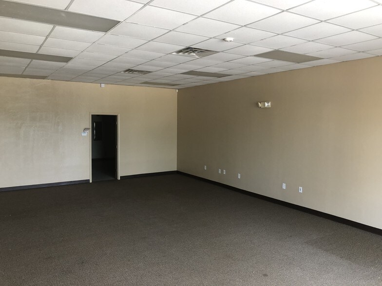 More Photos Of 2202 US Highway 380, Bridgeport Unknown For Lease