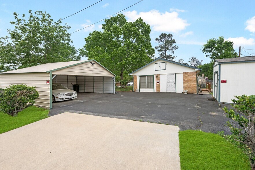 More Photos Of 10192 FM 1097 Rd W, Willis Land For Sale