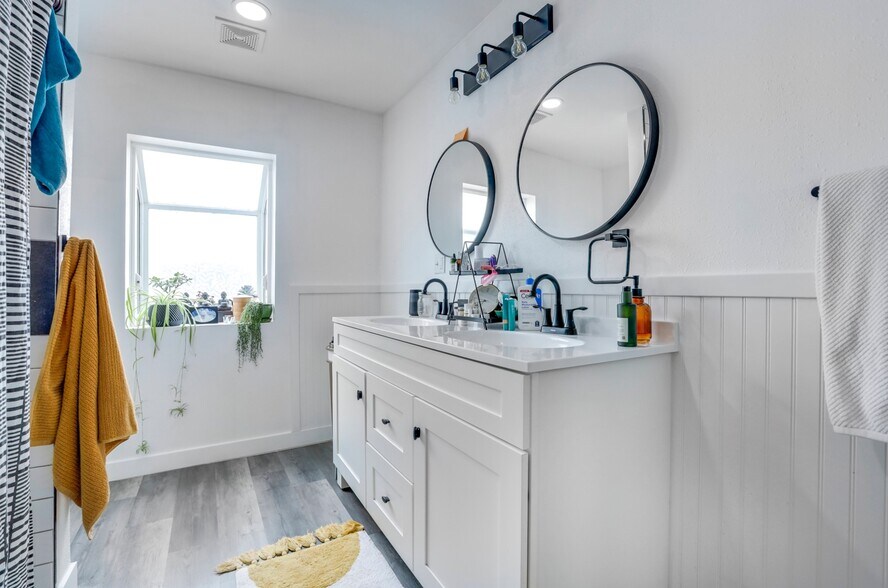 More Photos Of 2520 W 65th Pl, Denver Apartments For Sale