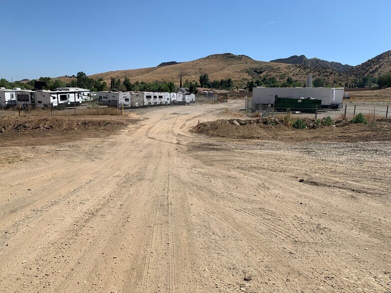 More Photos Of 32300 Castaic Rd, Castaic Land For Sale