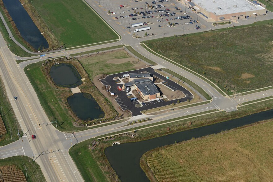 More Photos Of 450 Coronado Dr, Rochelle Medical For Sale