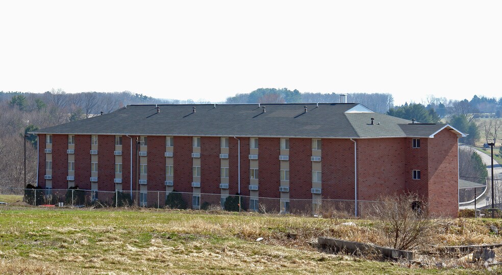 Primary Photo Of 1064 Berwick Hazleton Hwy, Drums Hotel For Sale