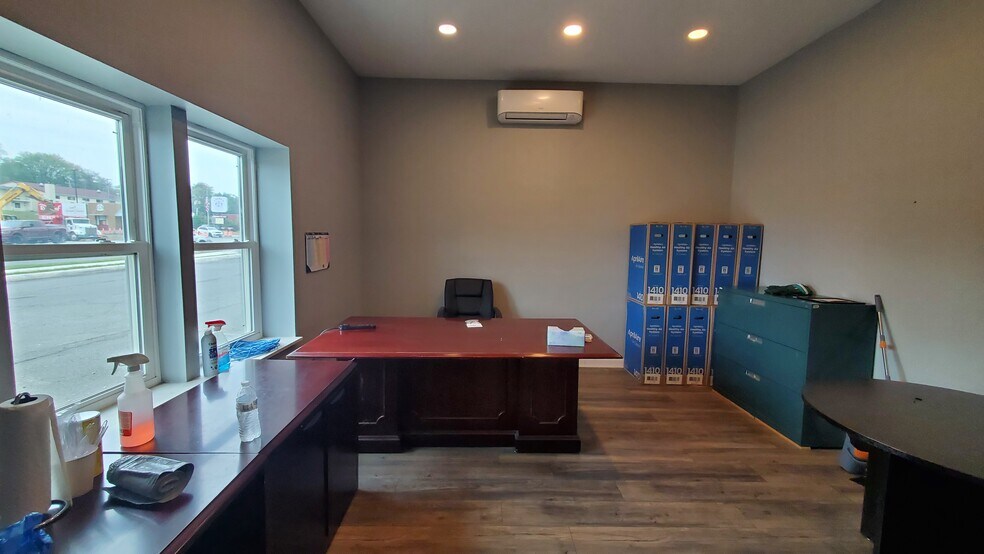 More Photos Of 5 Broadview Ave, Warrenton Freestanding For Lease