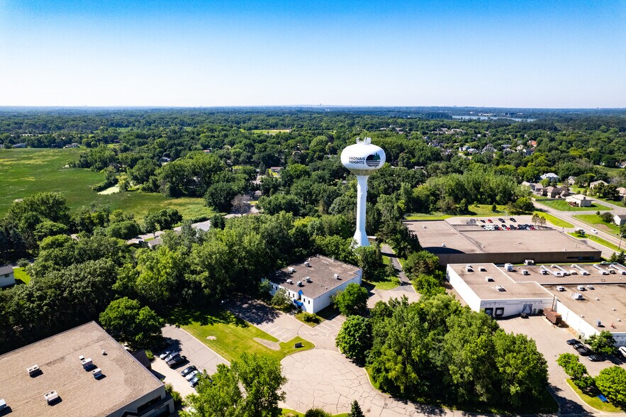 More Photos Of 400 Commerce Ct, Vadnais Heights Manufacturing For Sale
