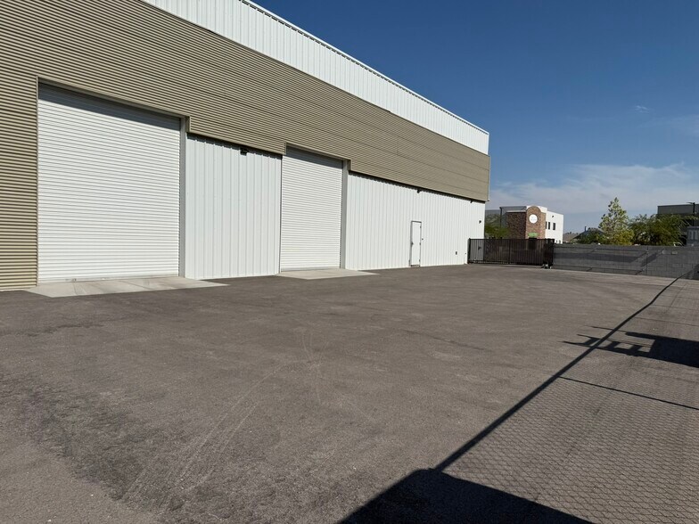 More Photos Of 5474 Stephanie St, Las Vegas Industrial For Sale