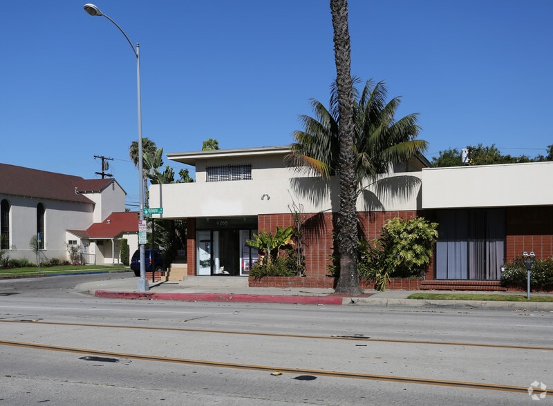 More Photos Of 11265 Washington Blvd, Culver City Warehouse For Lease