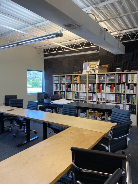 More Photos Of 2029 Riverside Dr, Columbus Office For Lease