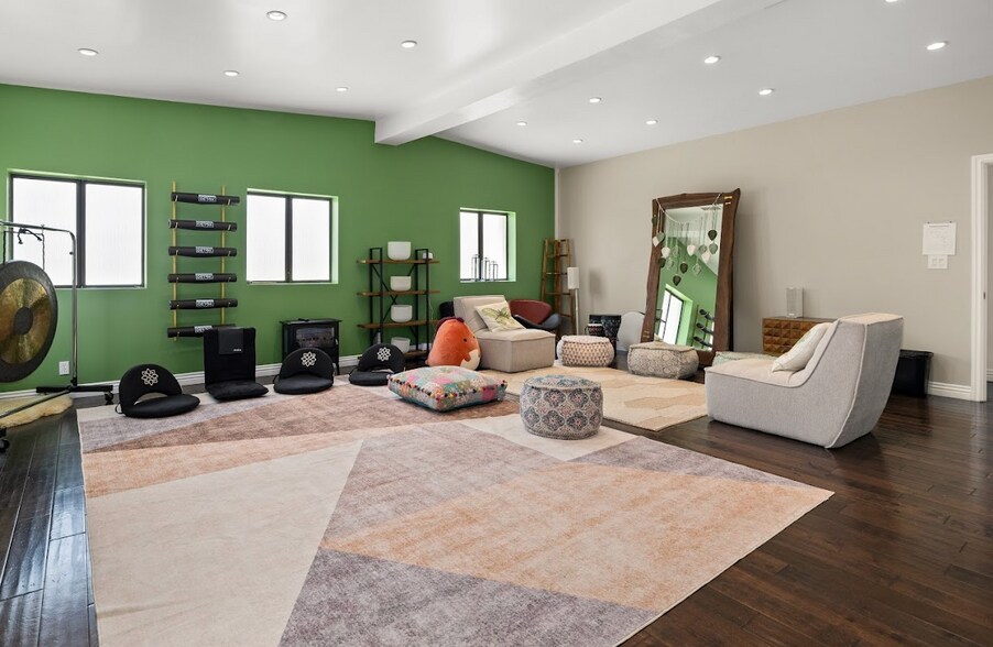 More Photos Of 1776 N Highland Ave, Los Angeles Office For Lease