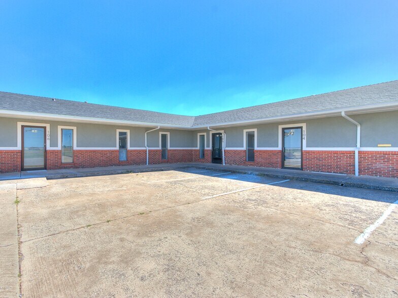 More Photos Of 7030 W Wilshire Blvd, Oklahoma City Storefront Retail Office For Lease
