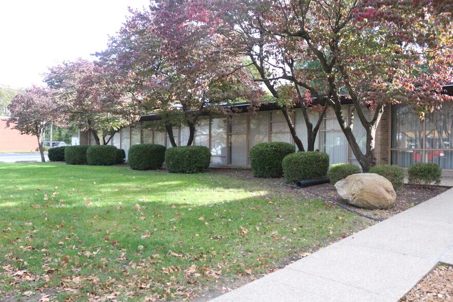 More Photos Of 1140 Governor St, Springfield Religious Facility For Sale