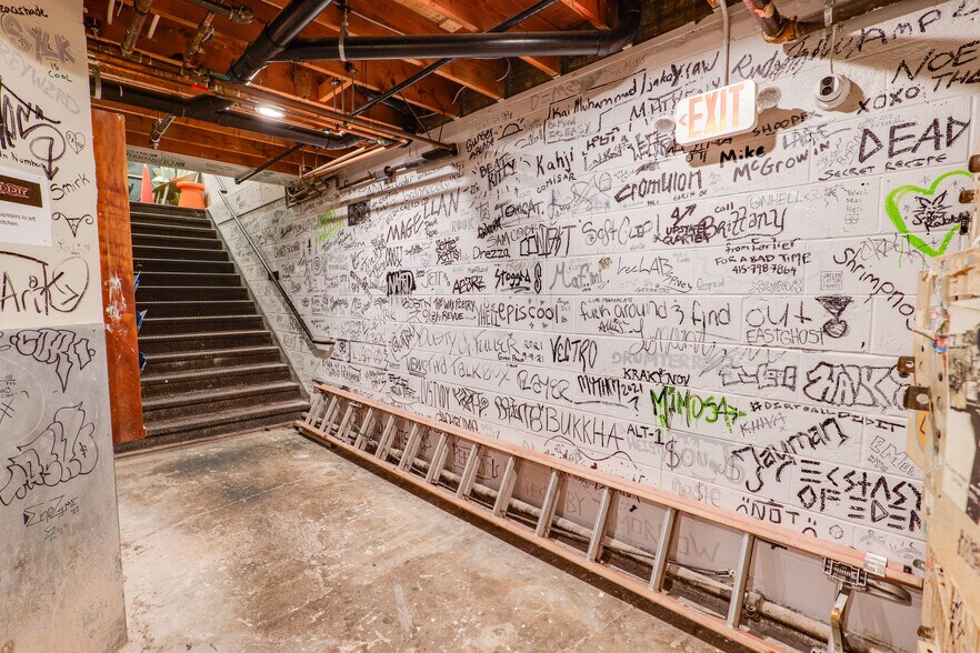 More Photos Of 844 Olive St, Eugene Restaurant For Lease