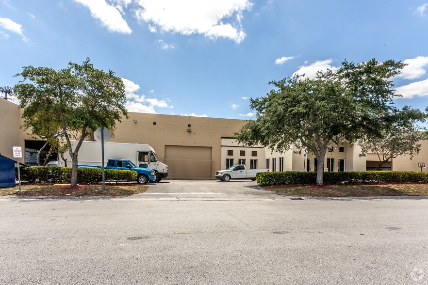More Photos Of 10420 NW 37th Ter, Miami Warehouse For Sale