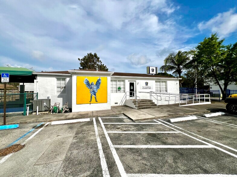 More Photos Of 5703 SW 17th St, Miami Daycare Center For Sale