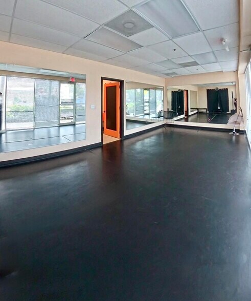 More Photos Of 200 E Dania Beach Blvd, Dania Beach Storefront Retail Residential For Lease